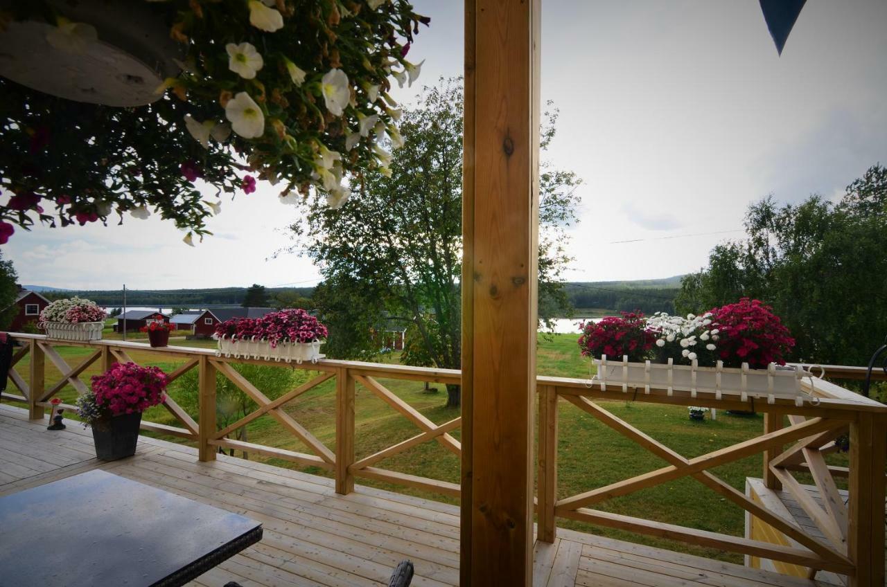 Villa Sisu Överkalix エクステリア 写真
